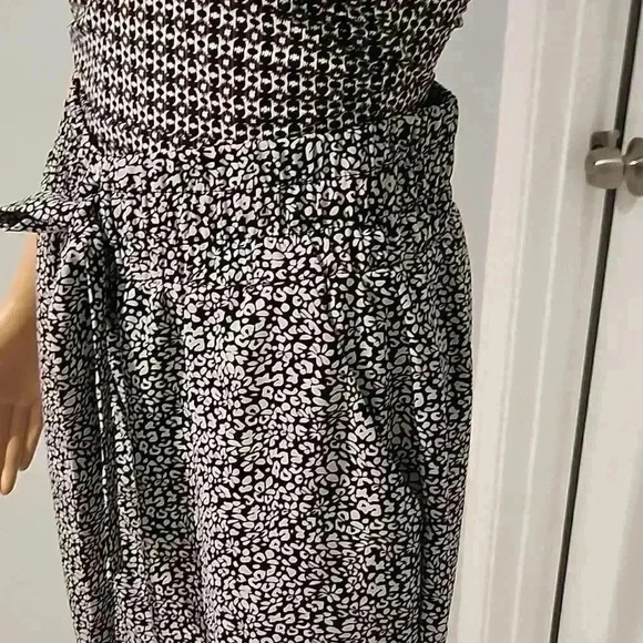 Pants   - Picture 4 of 8